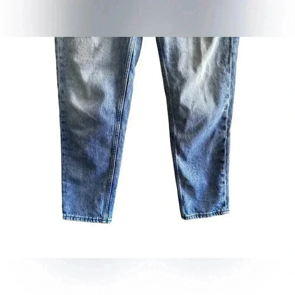 Q/S by s.Oliver Women’s Light Washed Jeans - Picture 11 of 13